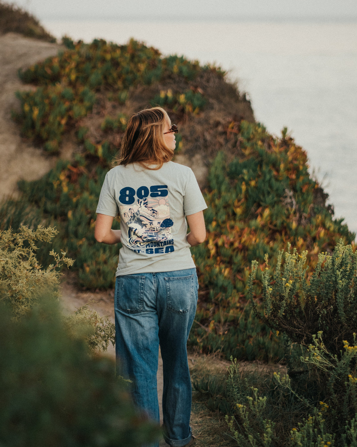 805 Mountain to the Sea Tee